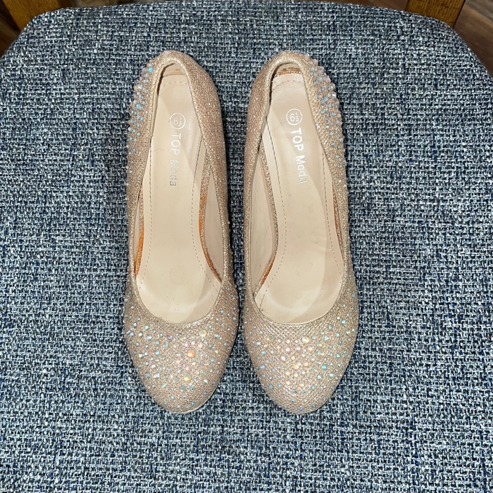 Light pink diamond high heels
